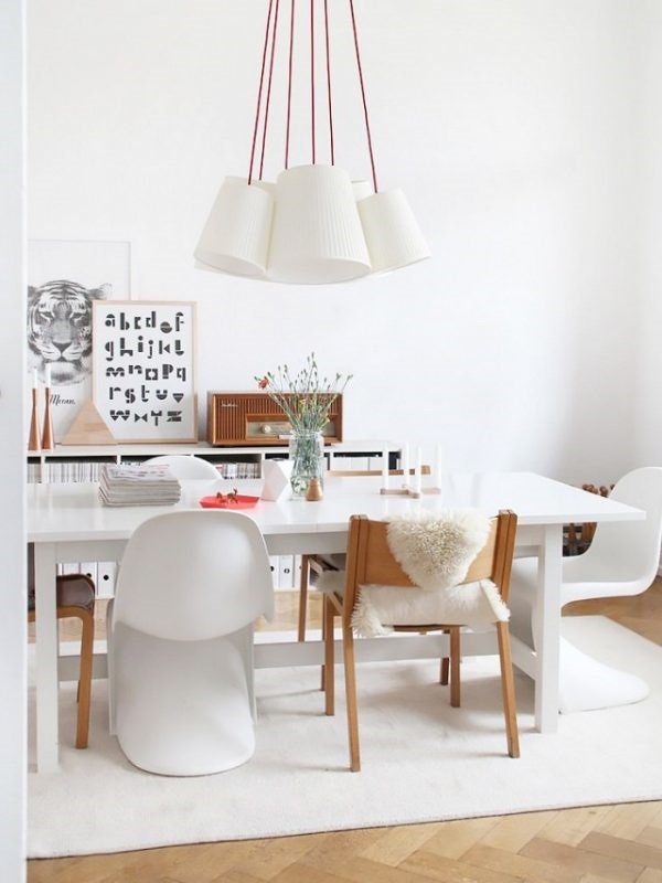 Mẫu bàn ăn đẹp chuẩn phong cách Bắc Âu 