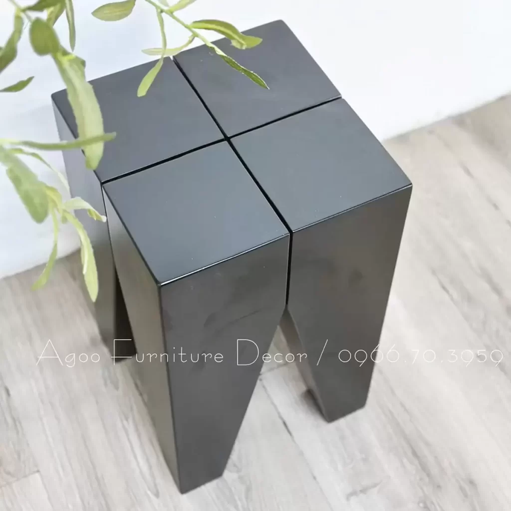 đôn gỗ tứ trụ màu đen