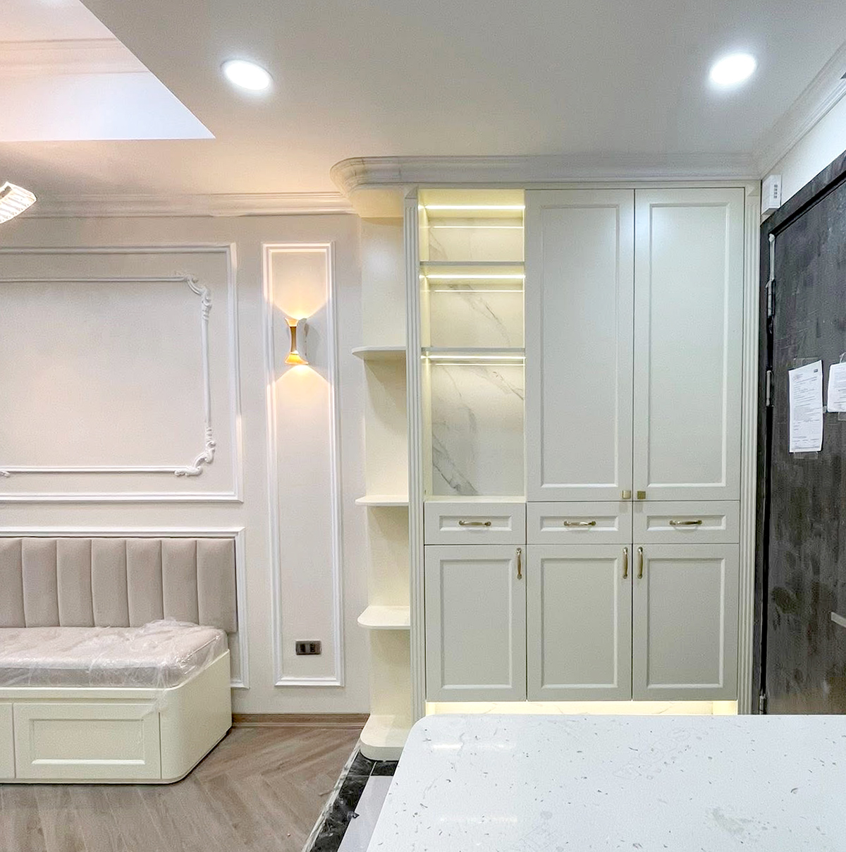 he-tu-quan-ao-kich-tran-phong-cach-modern-classic