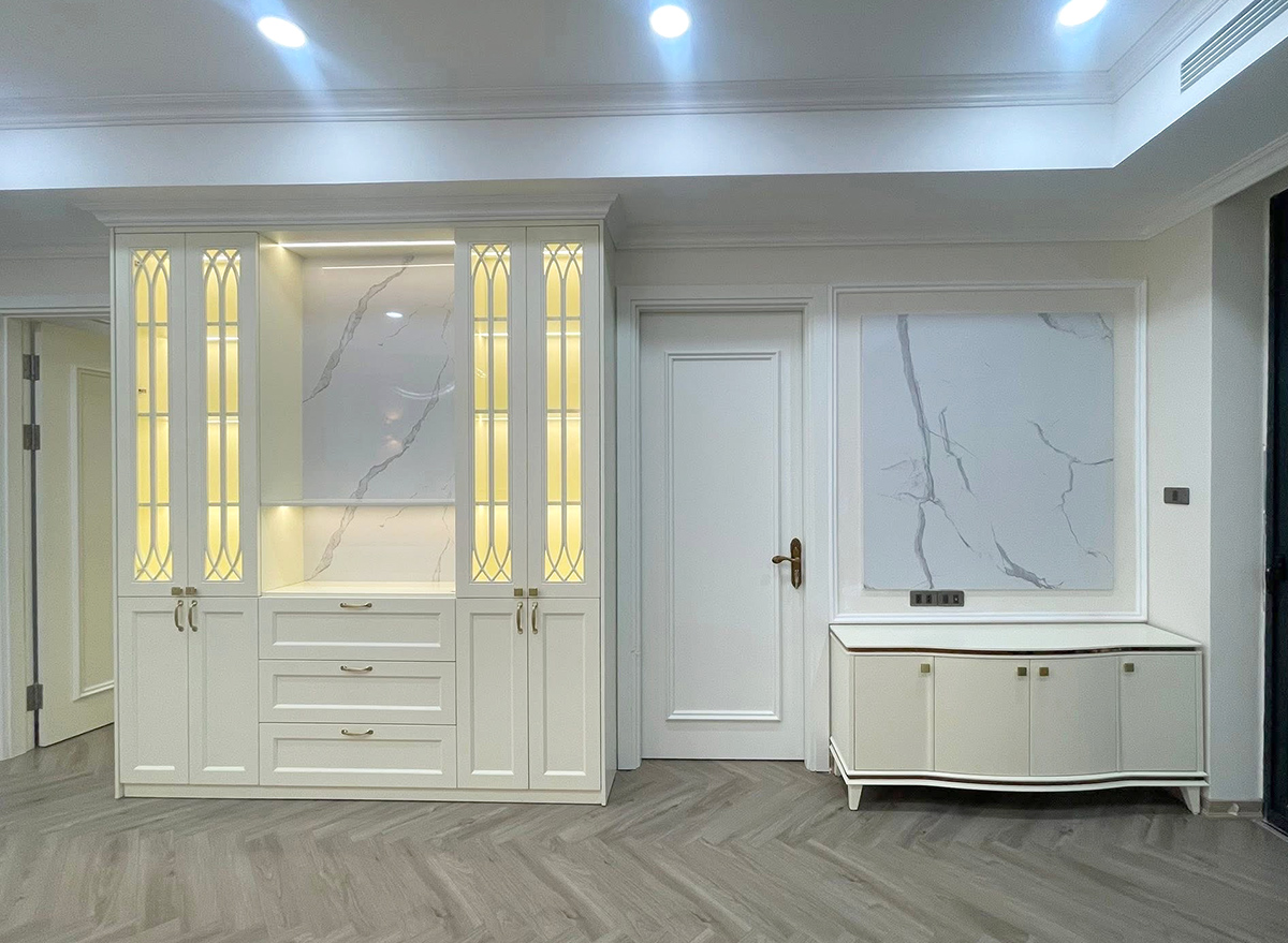 tu-ruou-canh-kinh-phong-cach-modern-classic-sang-trong