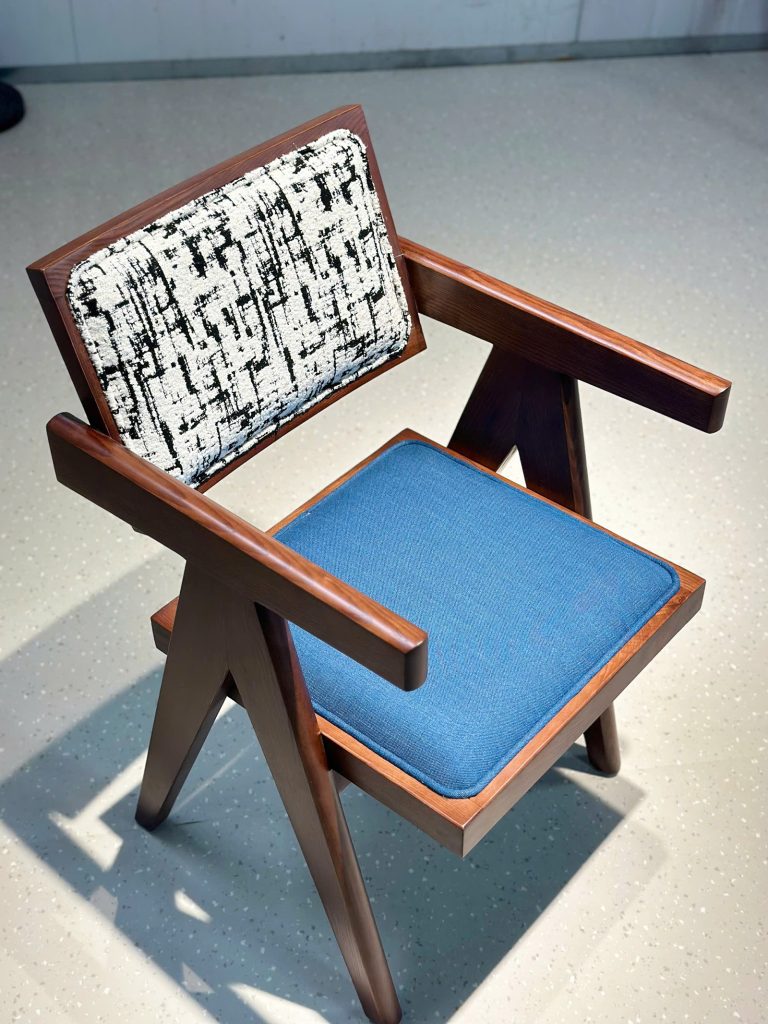 ghế ăn jeanneret g0043 bọc vải cozy